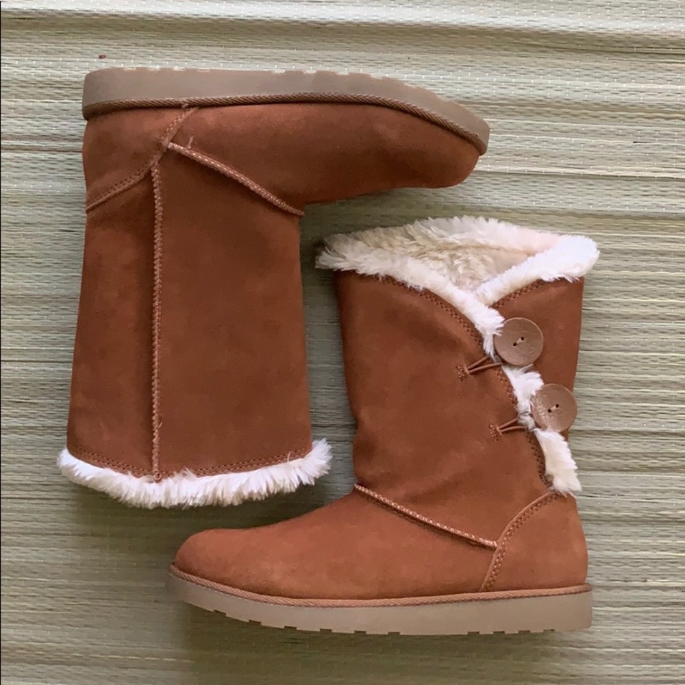 Tan boots
